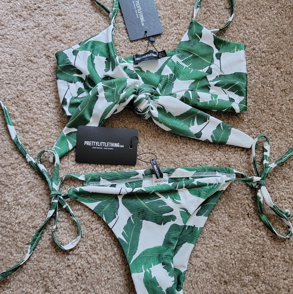 SOLD NWT PLT Banana Leaf Bottoms 🌿